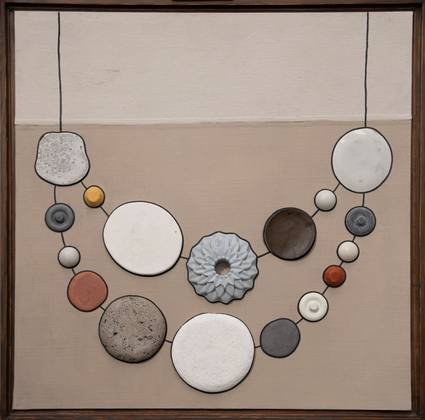 Нить с бусами